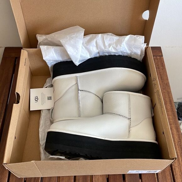 UGG Classic Mini Platform Ultra Matte White Women Size 11 - Picture 14 of 15